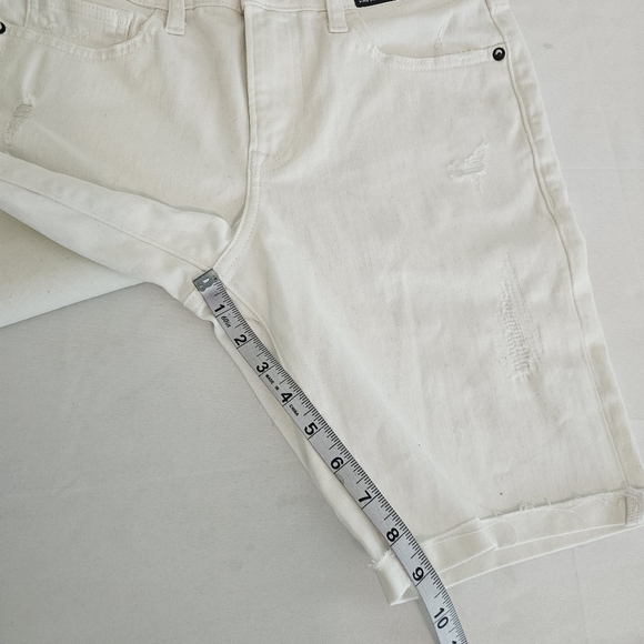 Express Slim Distressed Raw Hem White Temp Control Hyper Stretch Jean Shorts - Picture 11 of 13